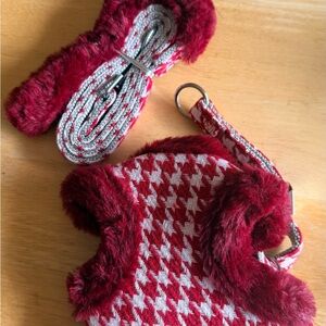 ❤️ Red Houndstooth Faux-Fur Winter Harness + Matching Leash (Small)